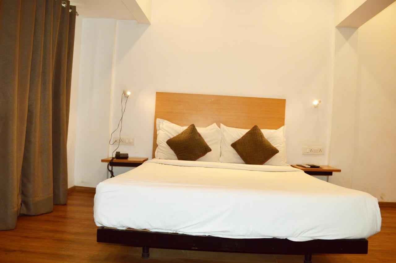 Hotel Orient Avenue Nagpur Exterior foto